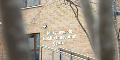 UK (University of Roehampton) Roehampton Senior Lecturer in Nursing awarded the title of Queen’s Nurse